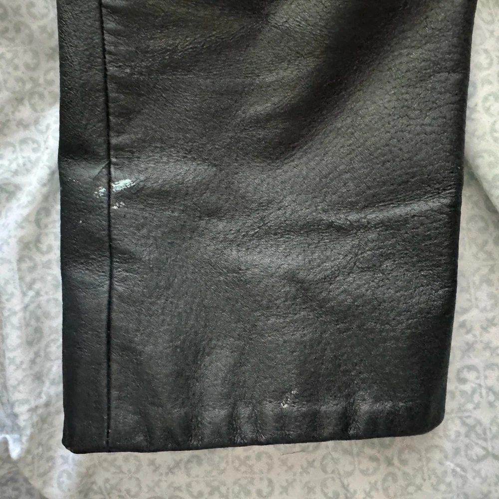 Leather jacket - Picture 2 of 5